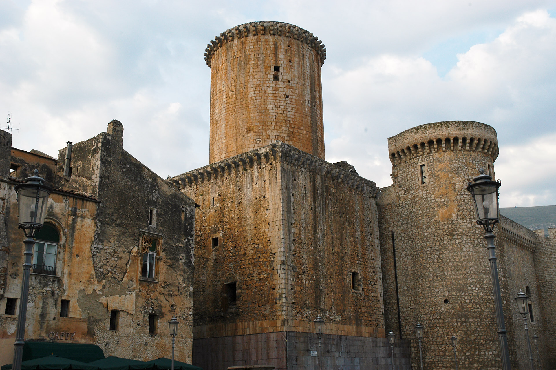 fondi